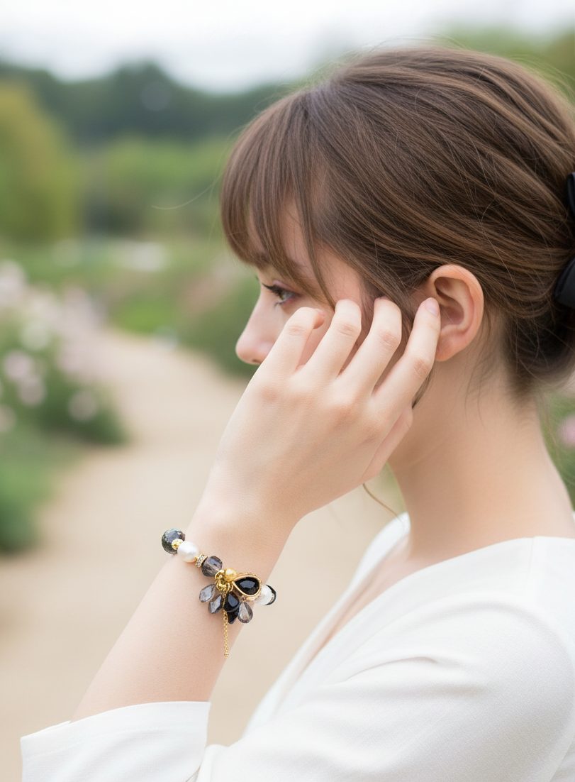 Pulsera de cristal facetado con dije de gota - Negro