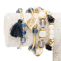 Set de pulseras doradas con perlas y charms femeninos - Negra