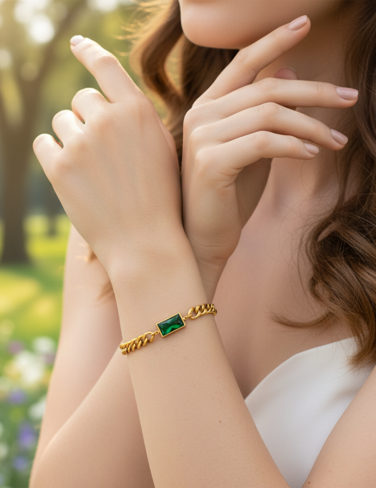 Pulsera Dorada Con Negro