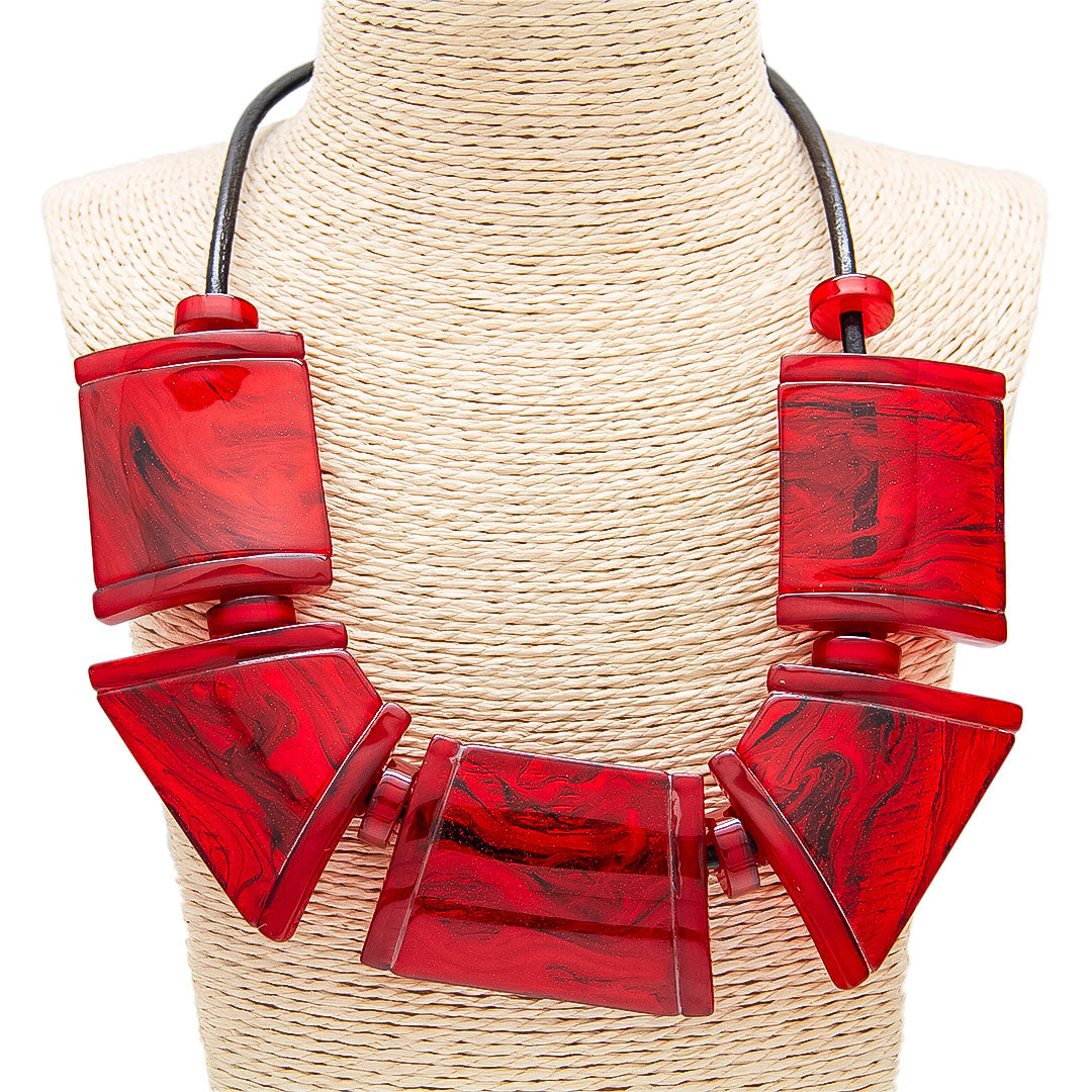 Collar geométrico con piedras marmoleadas - Rojo