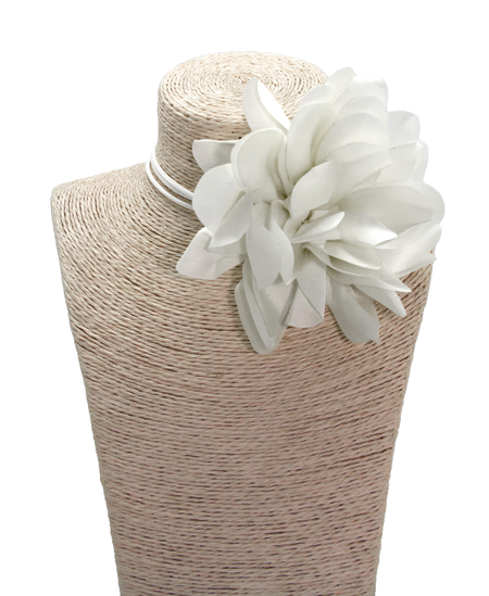 Collar Dalia Blanca