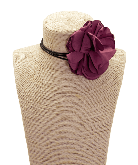 Collar Dalia Carmín