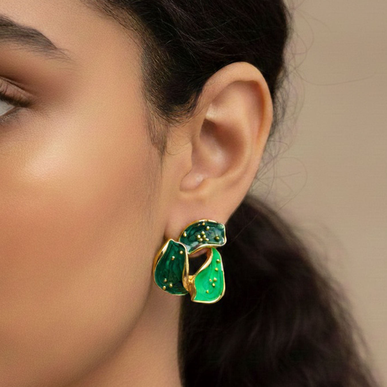 Aretes Pétalos Esmeralda