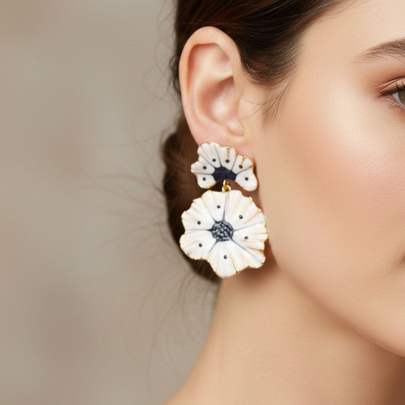 Aretes Pétalos de Luna y Obsidiana