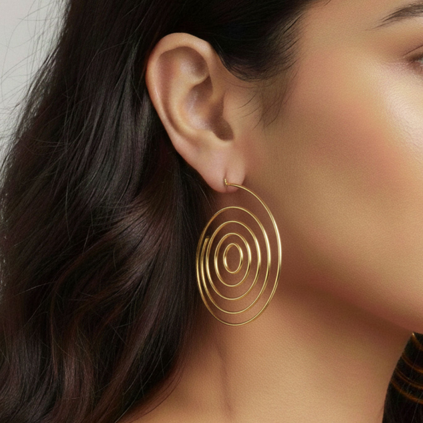 Aretes Espiral Dorada