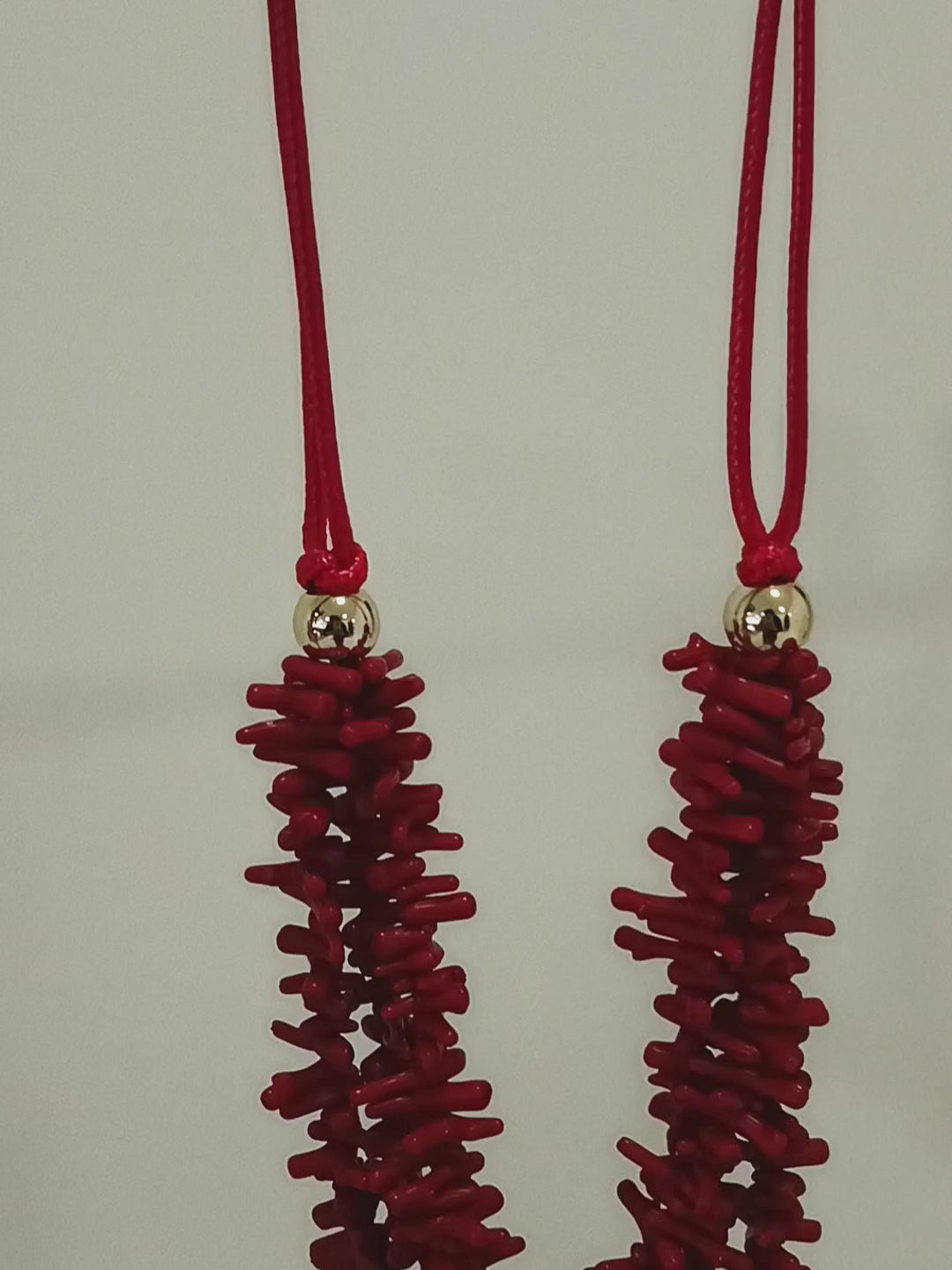 Collar Coral Escarlata