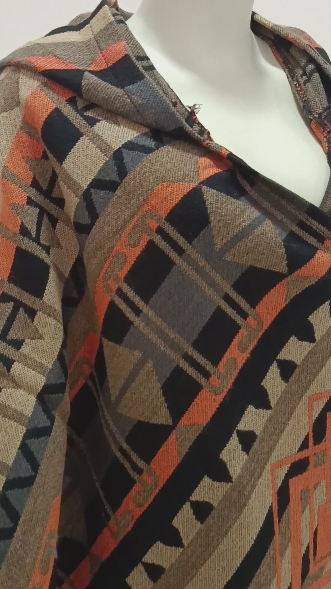 Poncho Geometría Tribal