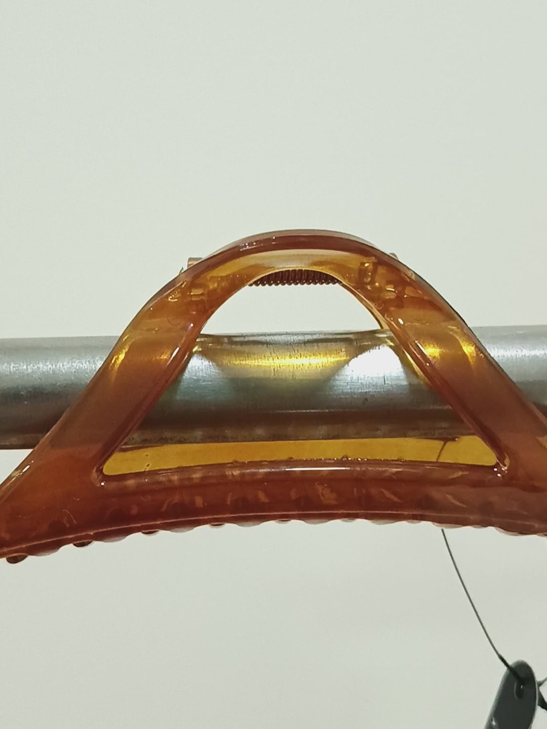 Pinza Geometría Ámbar